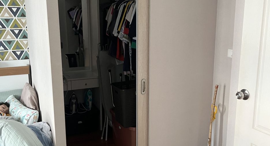 For rent and for sale 4 bedrooms townhouse in Mueang Nonthaburi, Nonthaburi