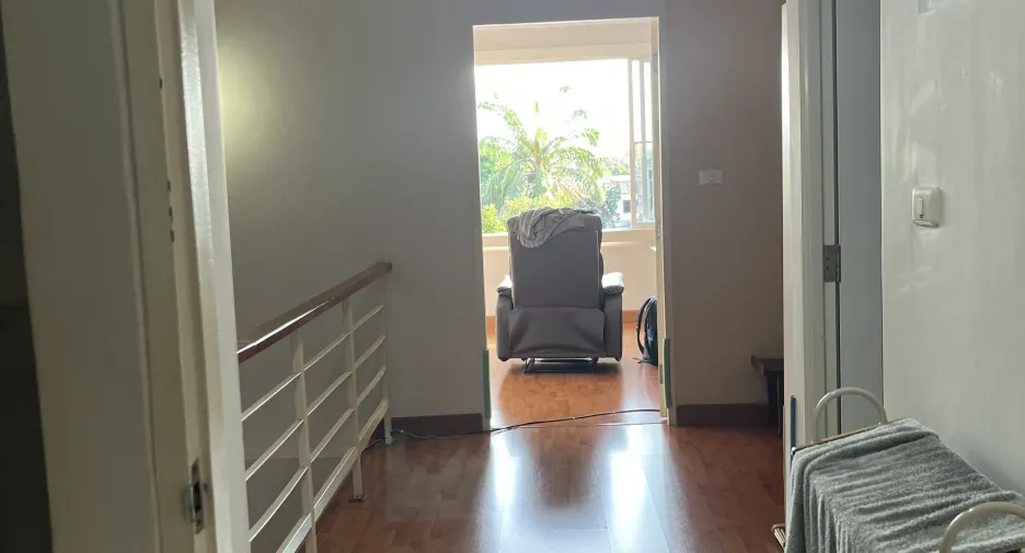 For rent and for sale 4 bedrooms townhouse in Mueang Nonthaburi, Nonthaburi