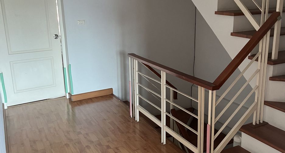 For rent and for sale 4 bedrooms townhouse in Mueang Nonthaburi, Nonthaburi