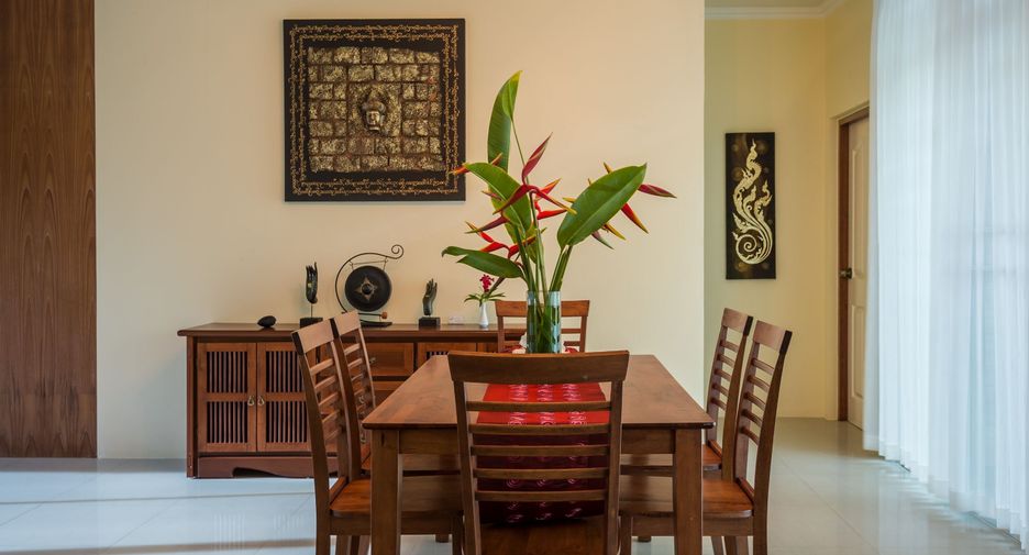 For rent 3 bedrooms villa in Mueang Phuket, Phuket