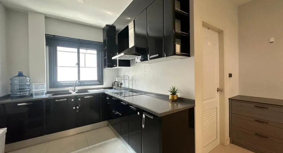 Casa en alquiler de 3 habitaciones en Bang Lamung, Chonburi