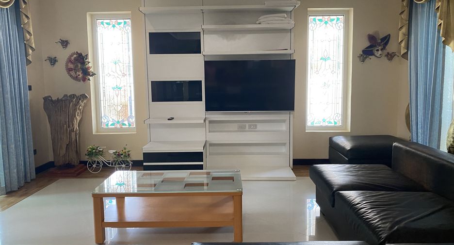 For sale 5 bedrooms villa in Kathu, Phuket