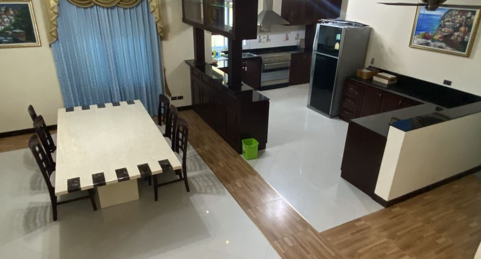 For sale 5 bedrooms villa in Kathu, Phuket