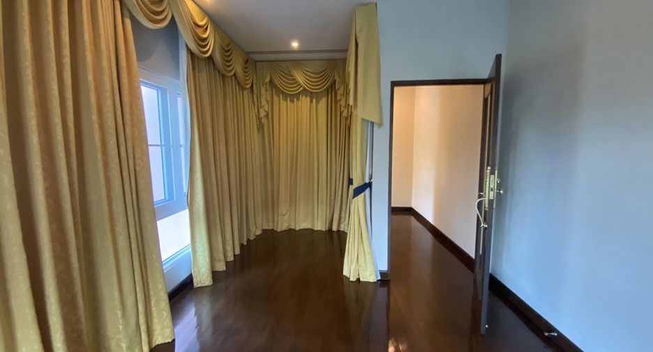 For sale 5 bedrooms villa in Kathu, Phuket