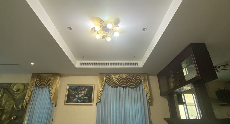 For sale 5 bedrooms villa in Kathu, Phuket
