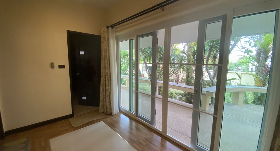 For sale 5 bedrooms villa in Kathu, Phuket