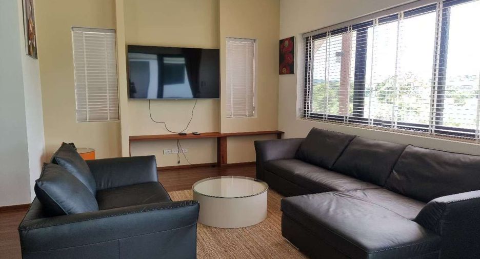 For rent 4 bedrooms villa in Bang Lamung, Chonburi