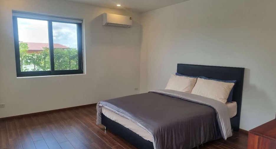 For rent 4 bedrooms villa in Bang Lamung, Chonburi