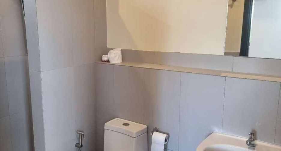 For rent 4 bedrooms villa in Bang Lamung, Chonburi