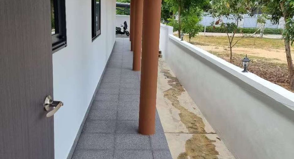 For rent 4 bedrooms villa in Bang Lamung, Chonburi