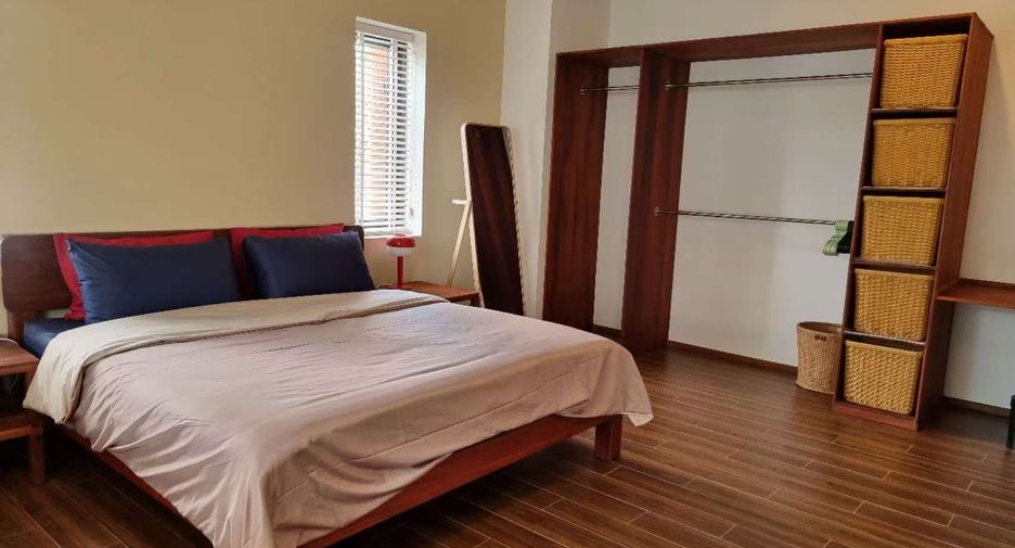 For rent 4 bedrooms villa in Bang Lamung, Chonburi