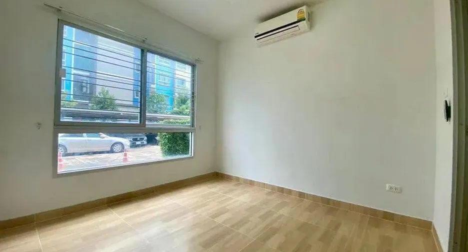 For sale 1 bed condo in Lam Luk Ka, Pathum Thani
