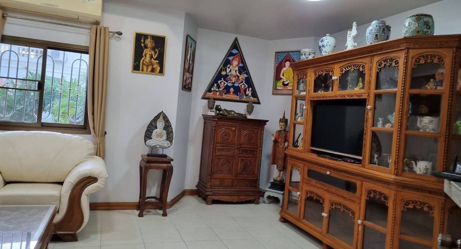 出租 4 卧室 独立屋 在 Bang Lamung, Chon Buri