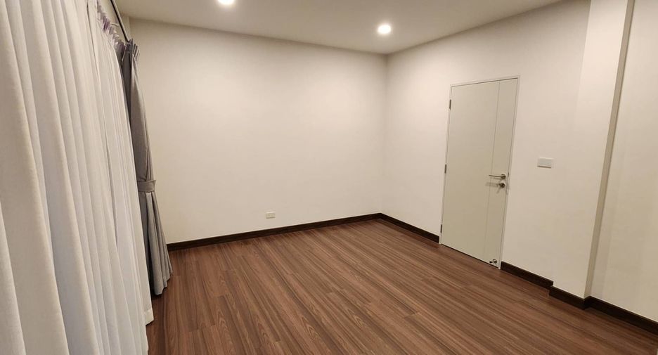 Casa en venta de 4 habitaciones en Thawi Watthana, Bangkok