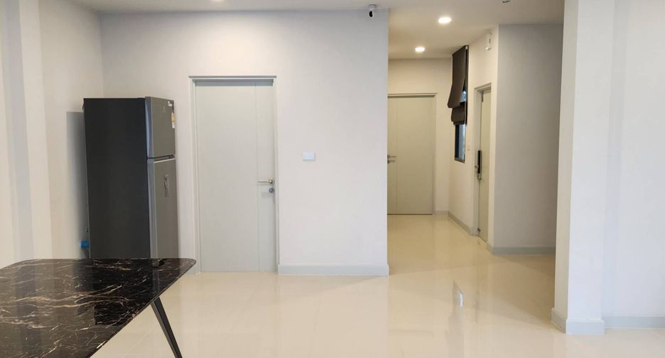 Casa en venta de 4 habitaciones en Thawi Watthana, Bangkok