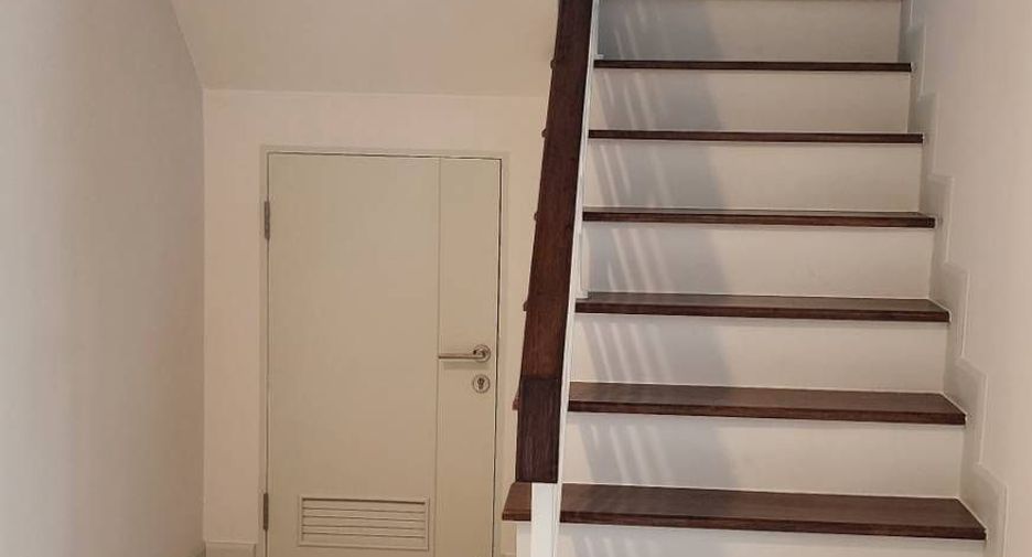Casa en venta de 4 habitaciones en Thawi Watthana, Bangkok