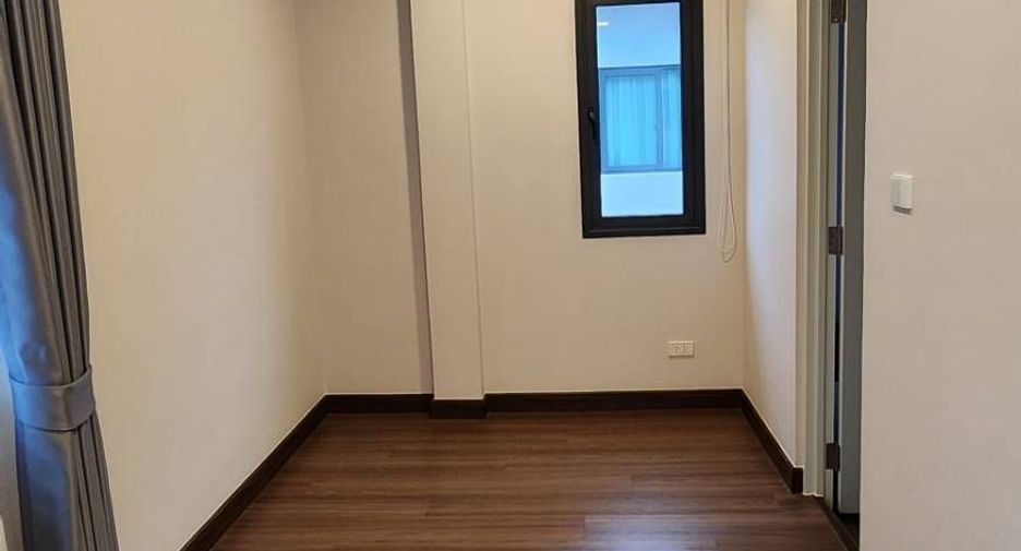 Casa en venta de 4 habitaciones en Thawi Watthana, Bangkok