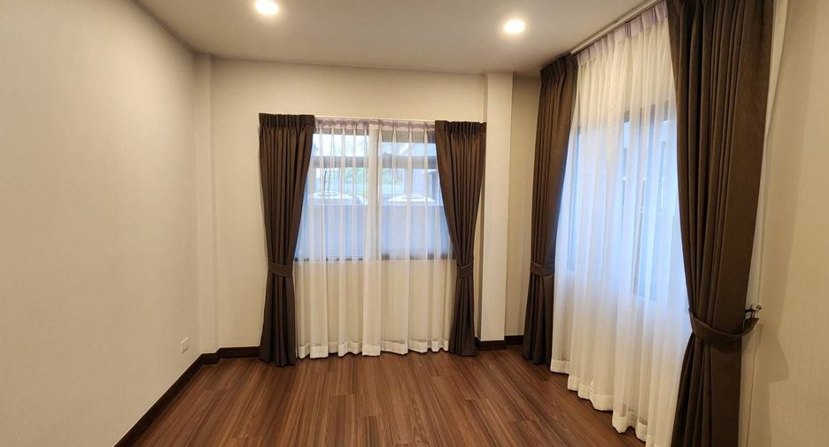 Casa en venta de 4 habitaciones en Thawi Watthana, Bangkok