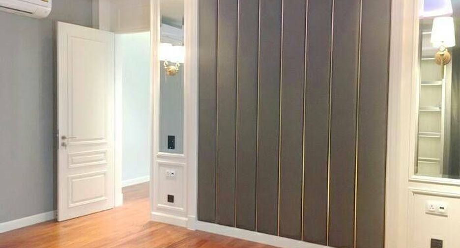 For sale 3 bedrooms house in Taling Chan, Bangkok
