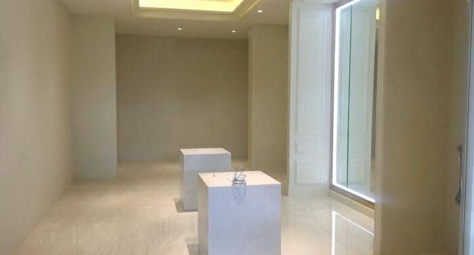 For sale 3 bedrooms house in Taling Chan, Bangkok