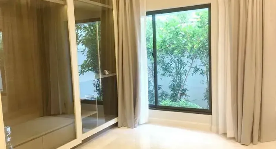For sale 3 bedrooms house in Taling Chan, Bangkok
