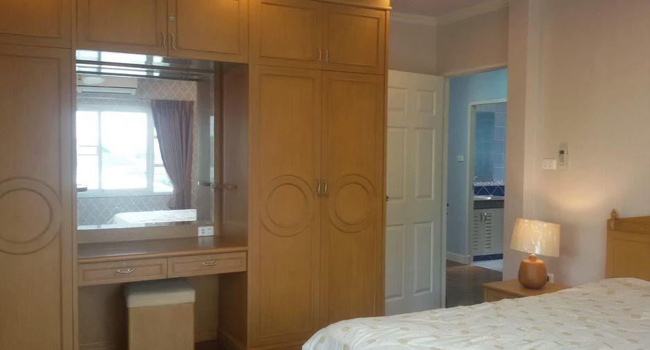 For rent 4 bedrooms house in Bang Lamung, Chonburi