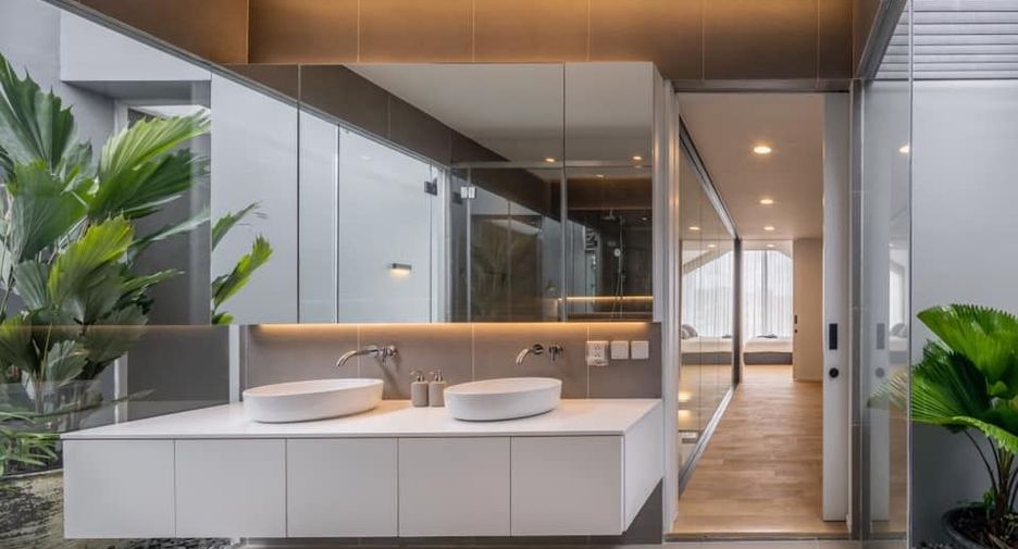 For sale 1 bed townhouse in Bang Na, Bangkok