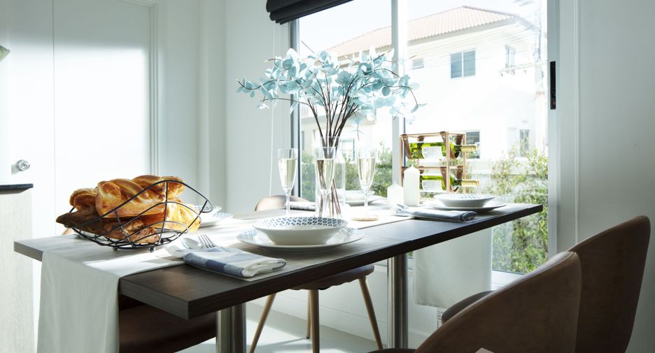 For sale 3 bedrooms townhouse in Mueang Chachoengsao, Chachoengsao
