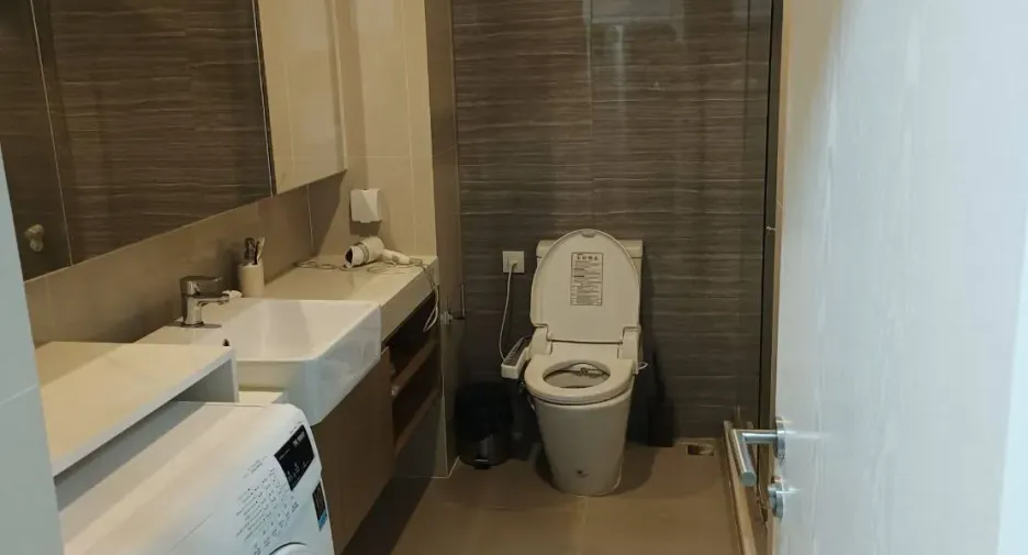 For sale 1 bed condo in Si Racha, Chonburi