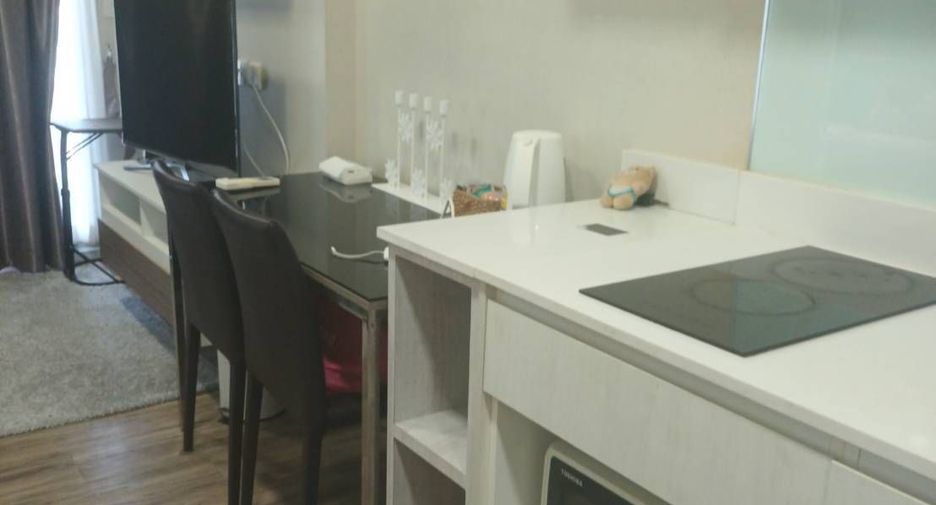 For sale 1 bed condo in Si Racha, Chonburi