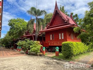 For sale 30 bedrooms hotel in Mueang Samut Songkhram, Samut Songkhram