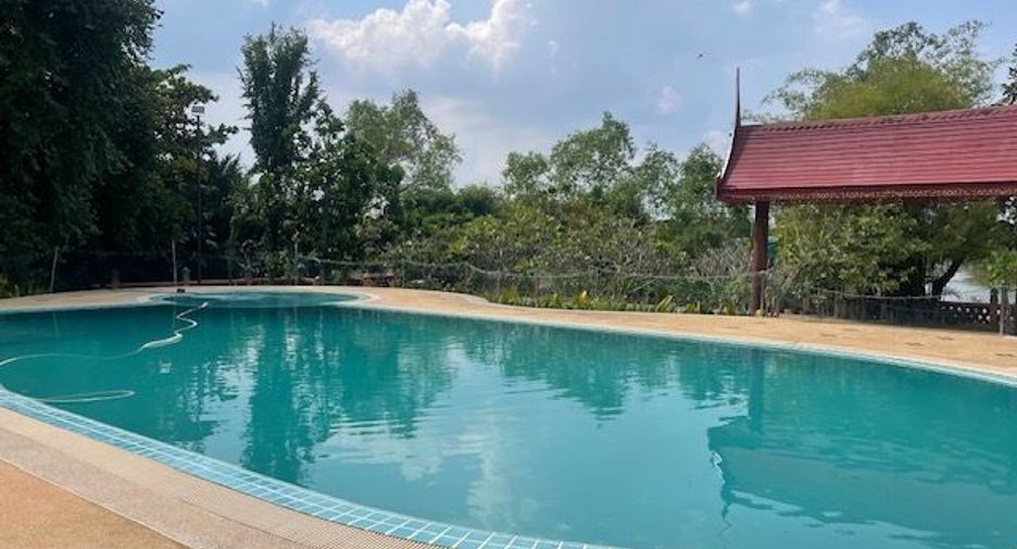For sale 30 bedrooms hotel in Mueang Samut Songkhram, Samut Songkhram