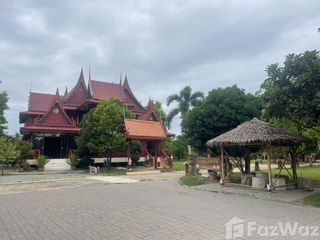 For sale 30 bedrooms hotel in Mueang Samut Songkhram, Samut Songkhram