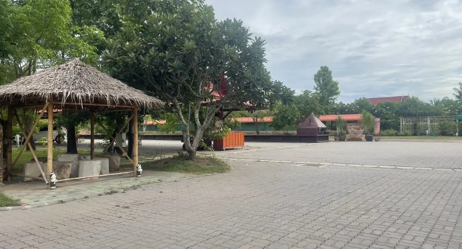 For sale 30 bedrooms hotel in Mueang Samut Songkhram, Samut Songkhram