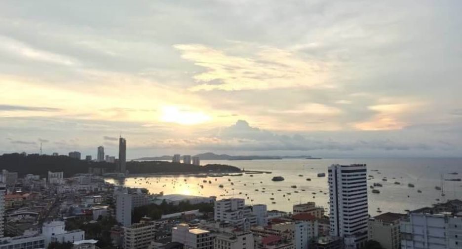 Condo en alquiler de 2 habitaciones en Bang Lamung, Chonburi