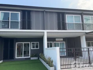 Reihenhaus zur Miete mit 3 Zimmer in Mueang Phuket, Phuket