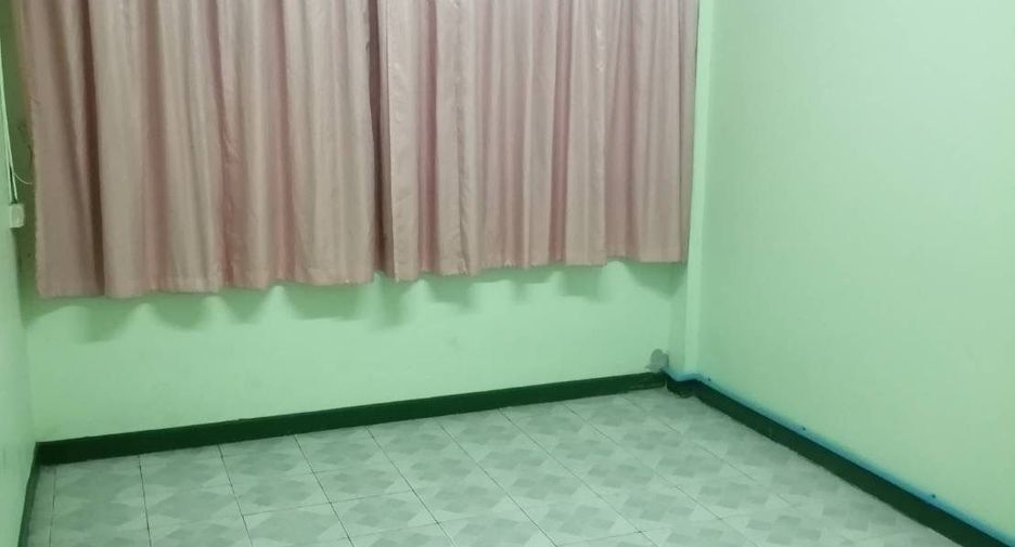 For sale 2 ベッドルーム townhouse in Sai Mai, Bangkok
