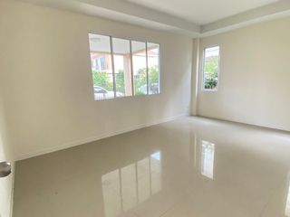 出售 5 卧室 独立屋 在 Phutthamonthon, Nakhon Pathom