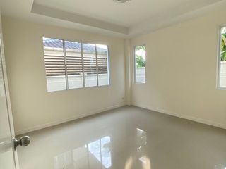 出售 5 卧室 独立屋 在 Phutthamonthon, Nakhon Pathom