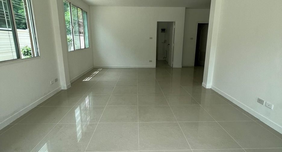 À vendre 5 chambres maison à Phutthamonthon, Nakhon Pathom