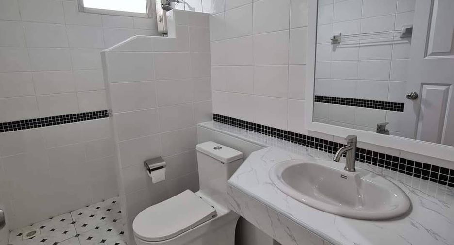 For rent 3 bedrooms house in Bang Lamung, Chonburi