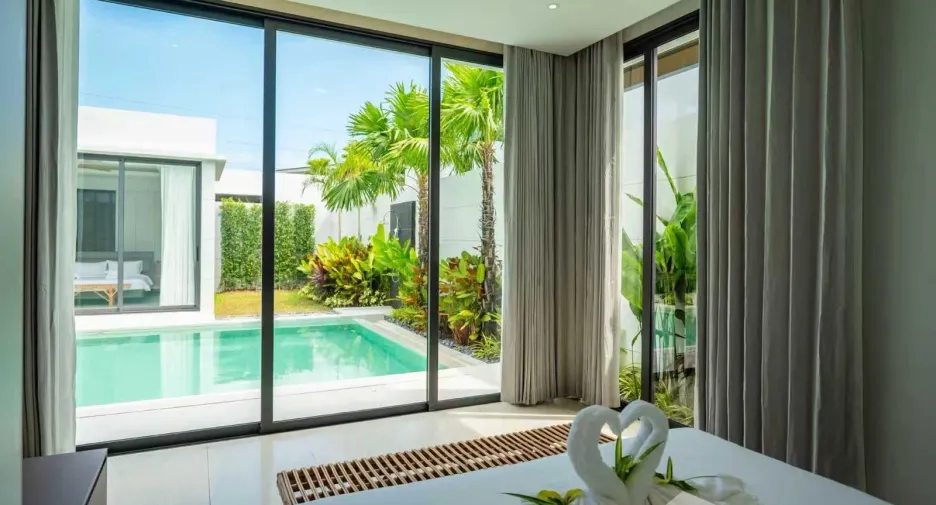 For rent 4 bedrooms villa in Mueang Phuket, Phuket
