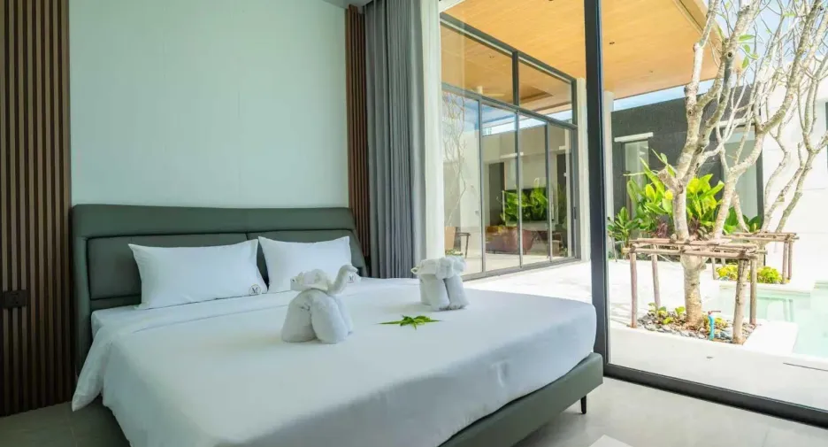 For rent 4 bedrooms villa in Mueang Phuket, Phuket