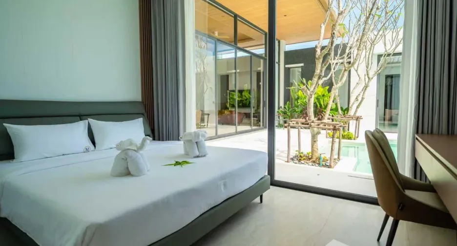 For rent 4 bedrooms villa in Mueang Phuket, Phuket