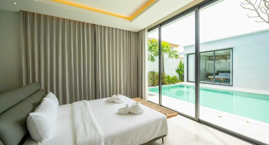 For rent 4 bedrooms villa in Mueang Phuket, Phuket