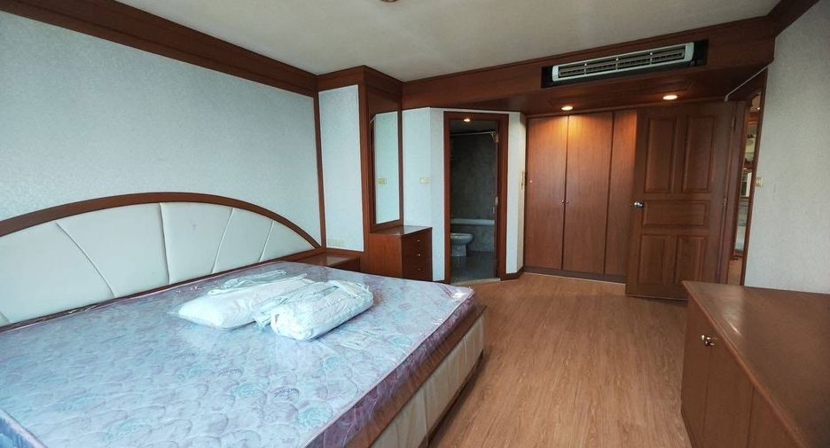 For sale 2 bedrooms condo in Chatuchak, Bangkok