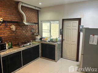Продажа 3 спальни дом в Si Racha, Чонбури