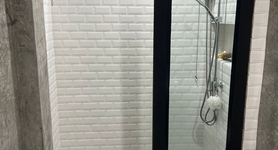 Haus zum Kauf mit 3 Zimmer in Si Racha, Chonburi