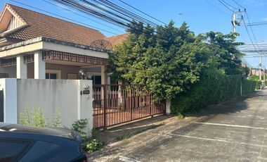 For sale 3 bedrooms house in Si Racha, Chonburi