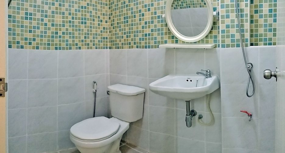For sale 3 bedrooms townhouse in Phra Samut Chedi, Samut Prakan